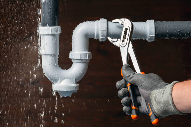 Professional Gas Line Repair technician working in Century, FL